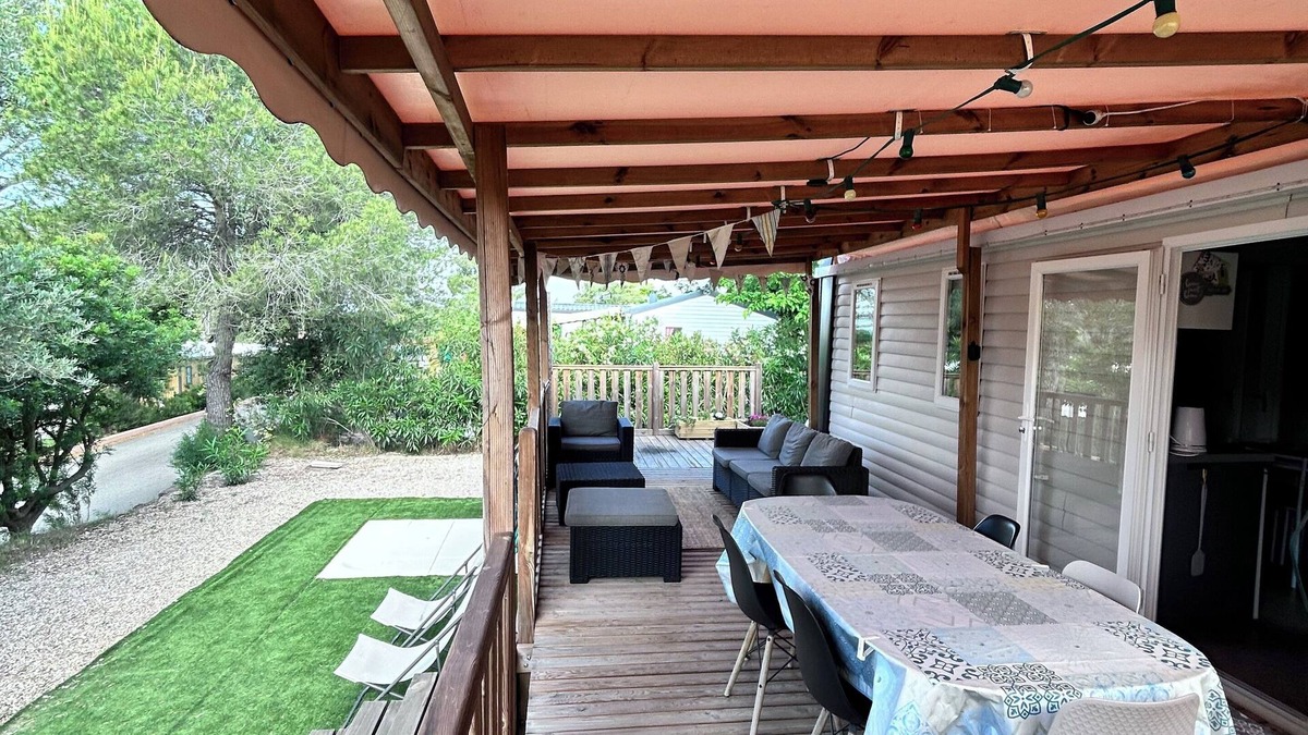 Pierrefeu-du-Var House | Mobilhome with jacuzzi, swimming pool in the residence
