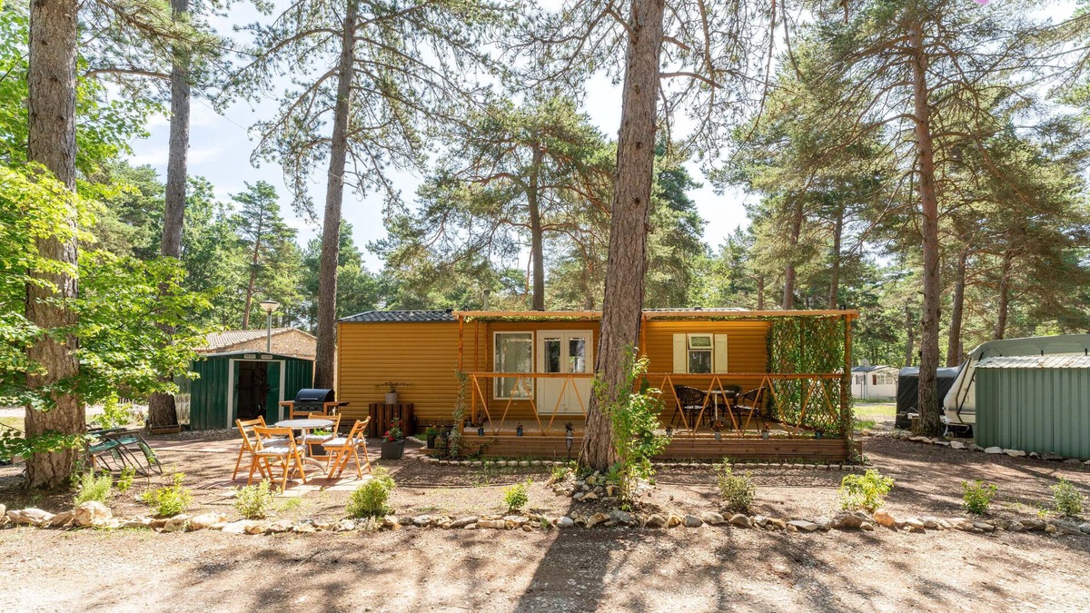 Sault House | Mobilhome with Shared Pool, Shared Terrace and Air Conditioning