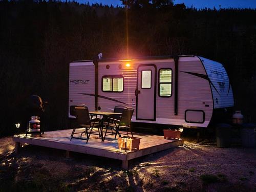 White Point House | Moceanset Getaways - Elegant, Ocean, Mountain and Sunset Views "Camping Experience"