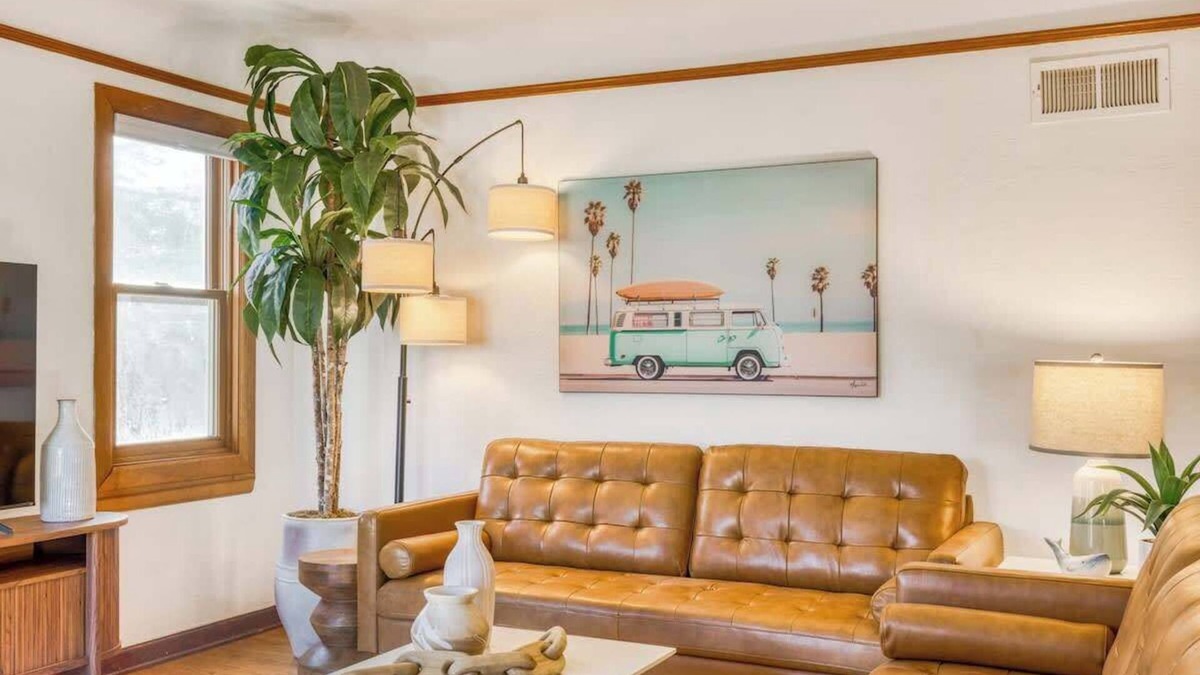 Arbor Lodge Apartment | Mocks Crest Oasis- 5BD/2BA- Arbor Lodge Getaway