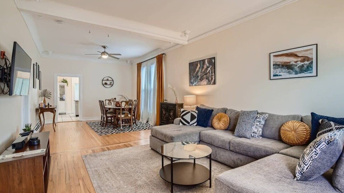 Lincoln Park House | Mod Downtown Perfection, 3BD w/Patio, Fast WIFI