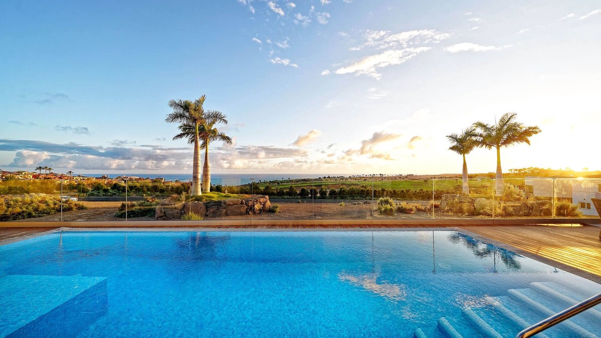 Maspalomas Villa | Modern villa with sea views, private pool, jacuzzi, pool bar, bbq