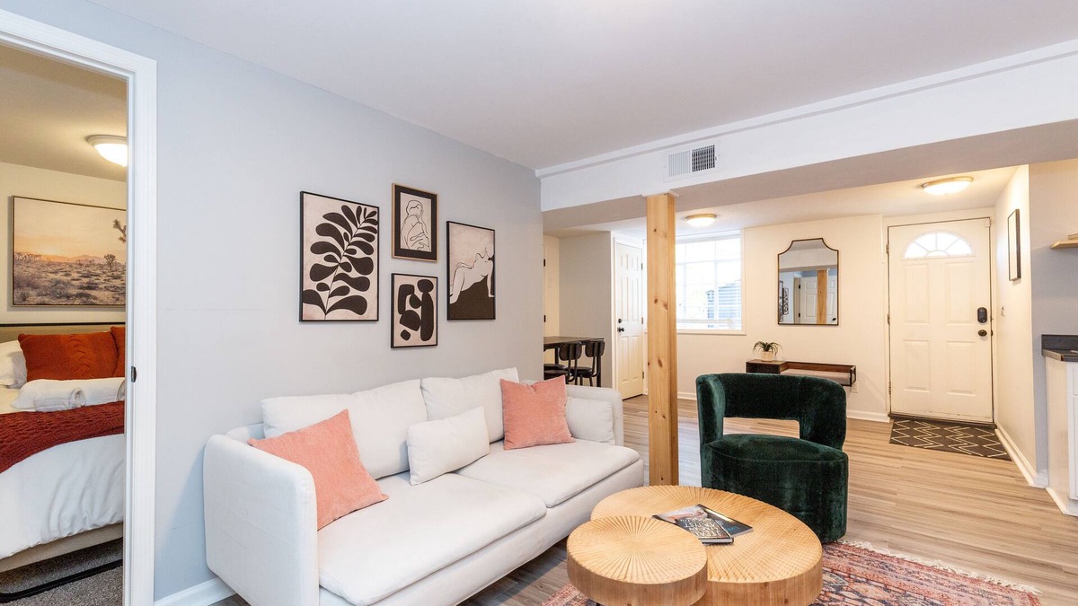 McMurray House | Modern 1 Bedroom Suite - Nashville/Brentwood