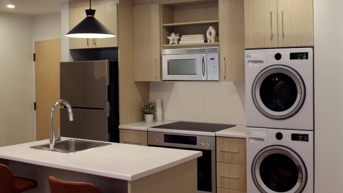 Saint John Apartment | Modern 1–BR Apartment near St. Joseph’s Hospital, Walk to Uptown, AC & Parking