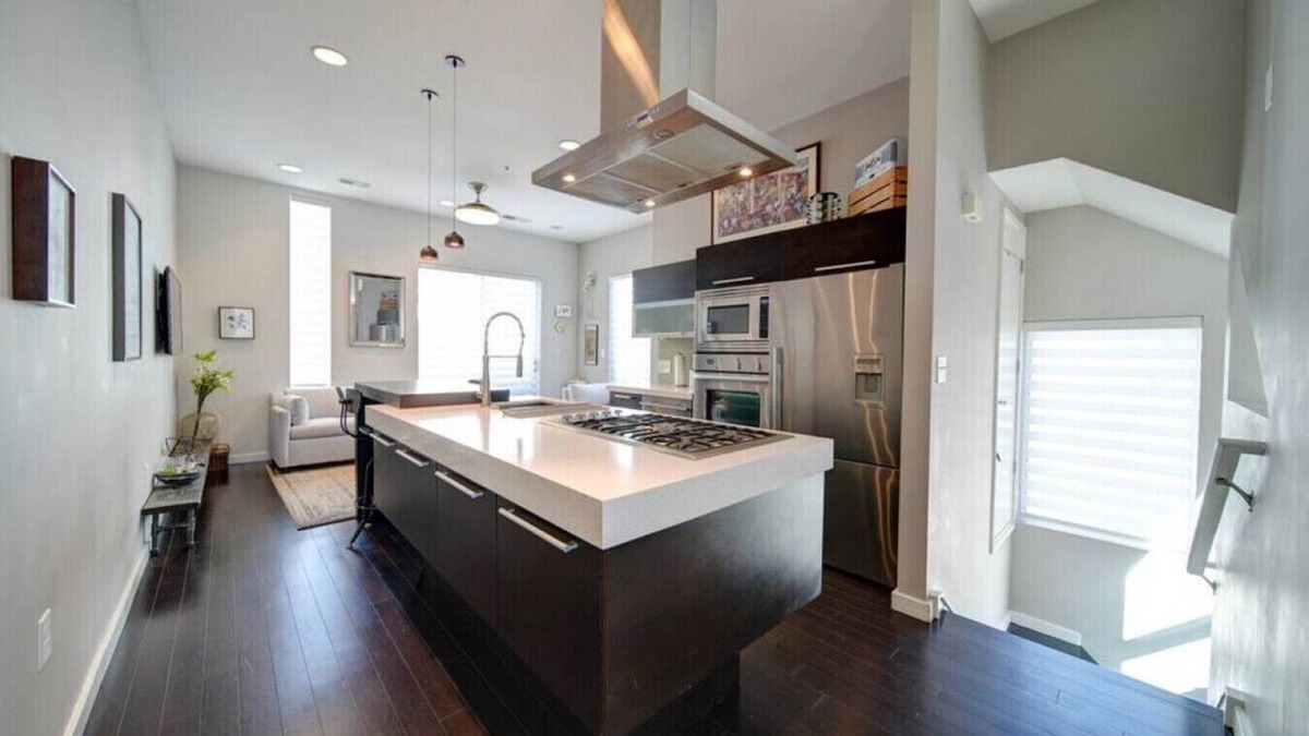Wesley Heights House | Modern 1-BR Condo — Stylish Stay Near Uptown CLT!