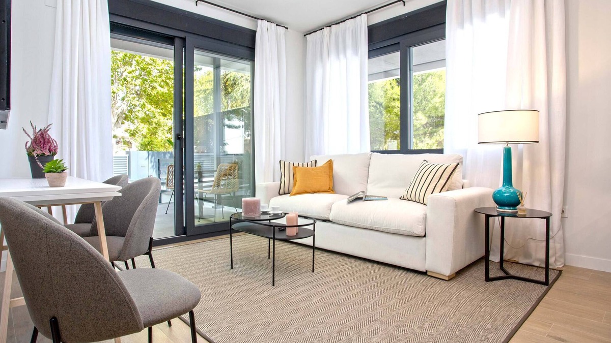 Distrito Norte Sierra Apartment | Modern 1BD apartment with terrace, pool and parking. Arruzafa I