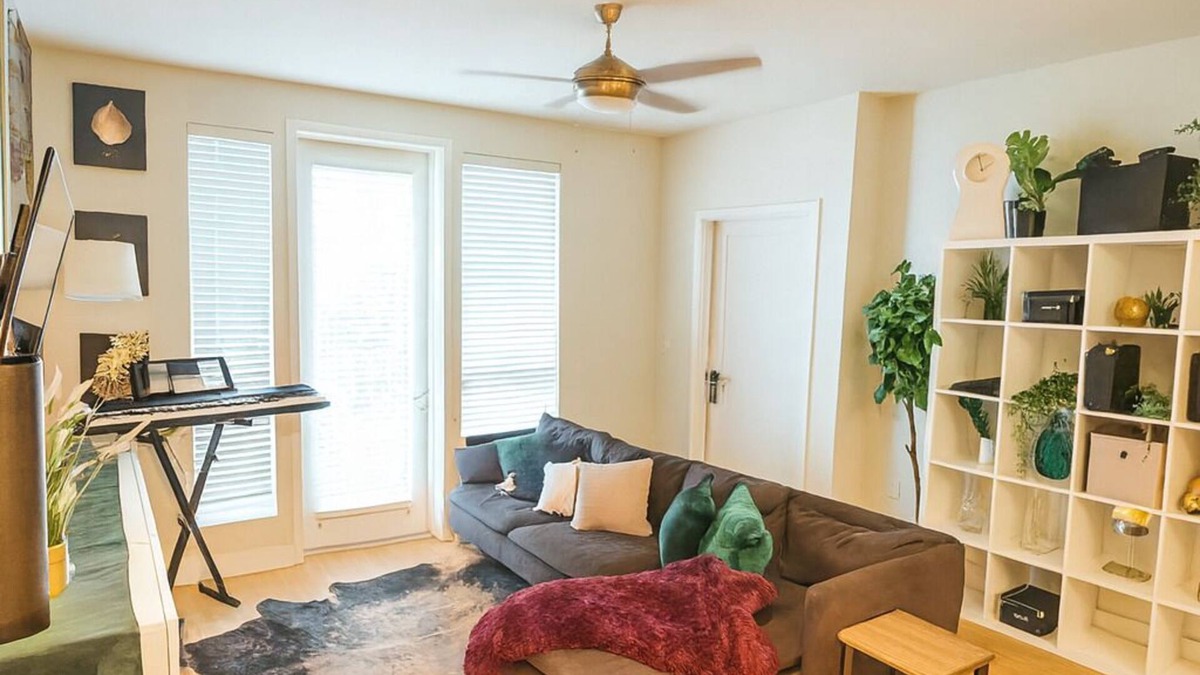 NoHo Arts District Apartment | Modern 2-bedroom in Los Angeles 5 minutes from Universal Studios
