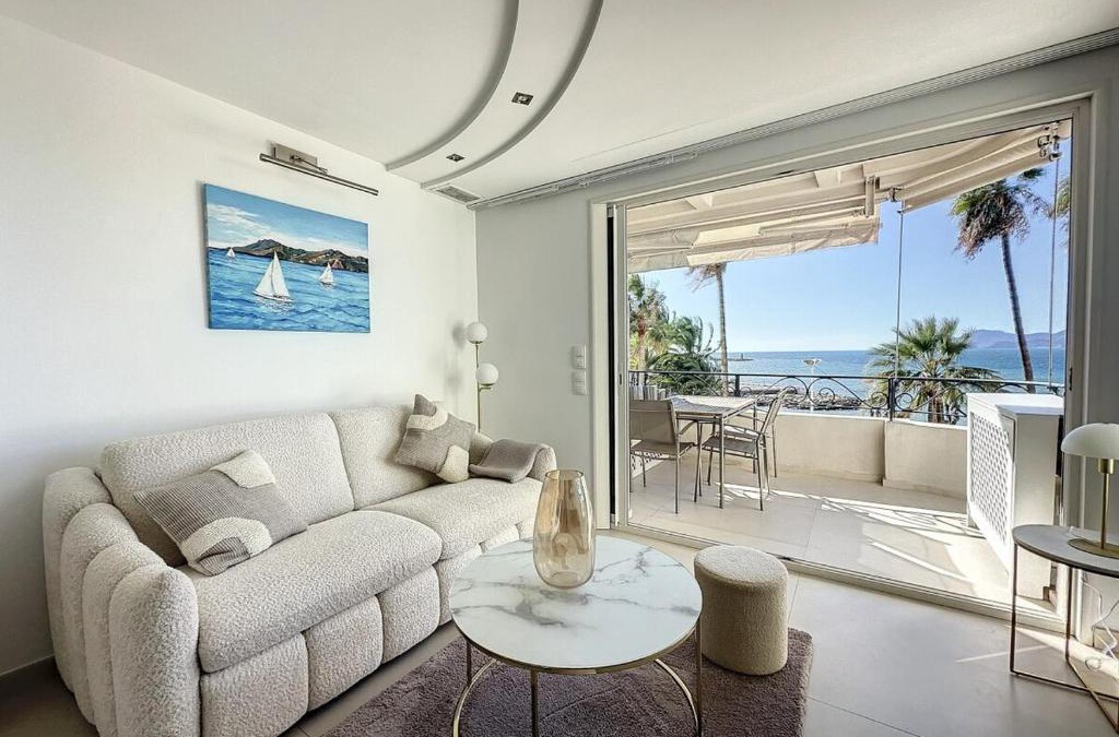 Pointe Croisette Apartment | Modern 2-Bedroom Stunning Sea View on La Croisette