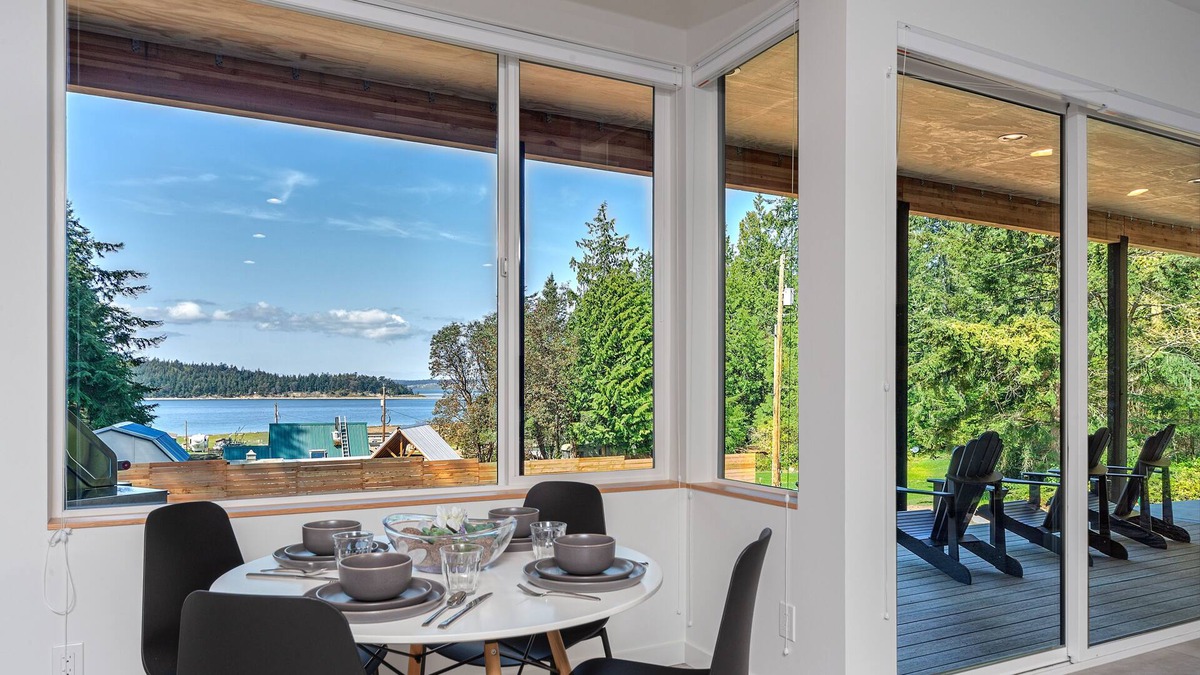 Marrowstone Cabin | Modern 2 Bedroom Sunset Cabin w/Beach Access