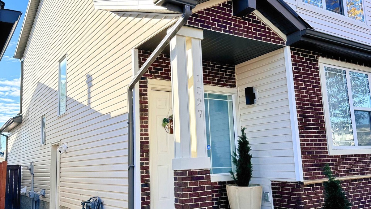 Southwest Calgary House | Modern 2-bedroom suite - Cozy vibes & Great Location.