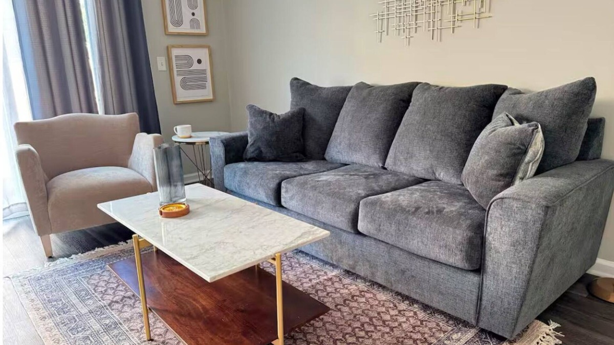 Evansville House | Modern 2 bedroom townhome great location Evansville near hospitals, University