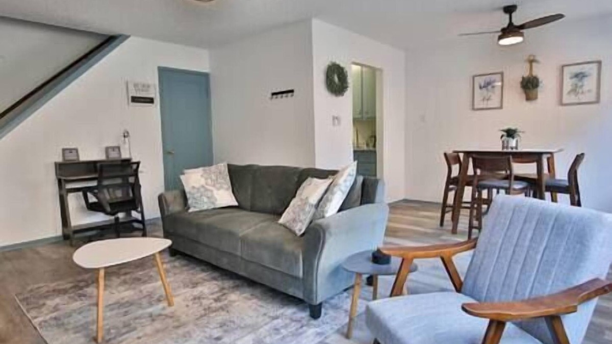 Arden-Arcade Apartment | Modern 2BR/1BA Sacramento Apt- Centrally Located-2