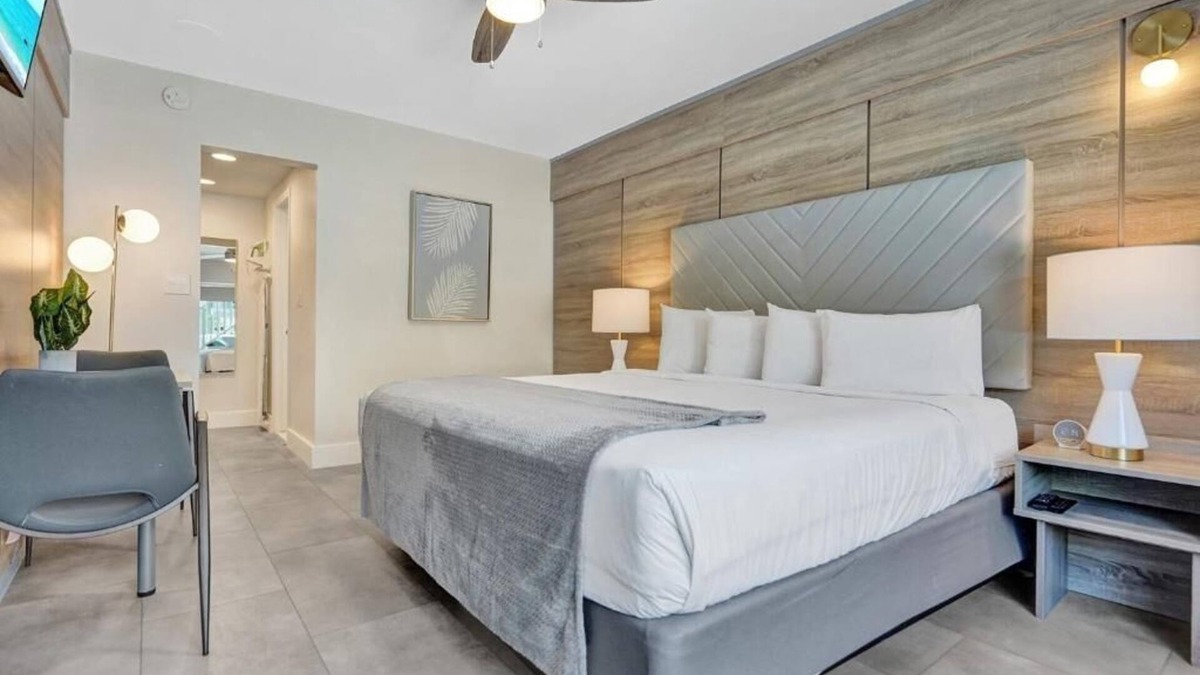 Galt Mile Hotel | Modern 2BR Adult-only Suite Near Fort Lauderdale’s Scenic Coast