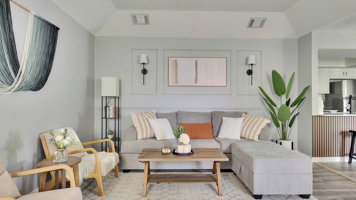 Los Indios House | Modern 2BR in North Austin! Pet Friendly + WFH Ready