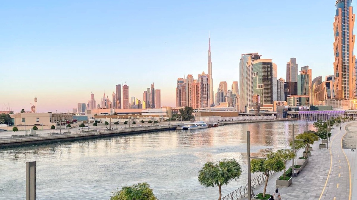 Al Safa Apartment | Modern 2BR w/Canal & Skyline Views near Downtown Dubai