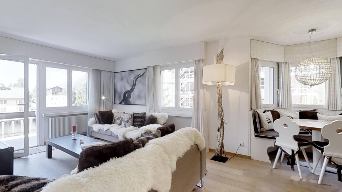 Surlej Apartment | Modern 3 ½ room apartment in the first floor, about 90m2.