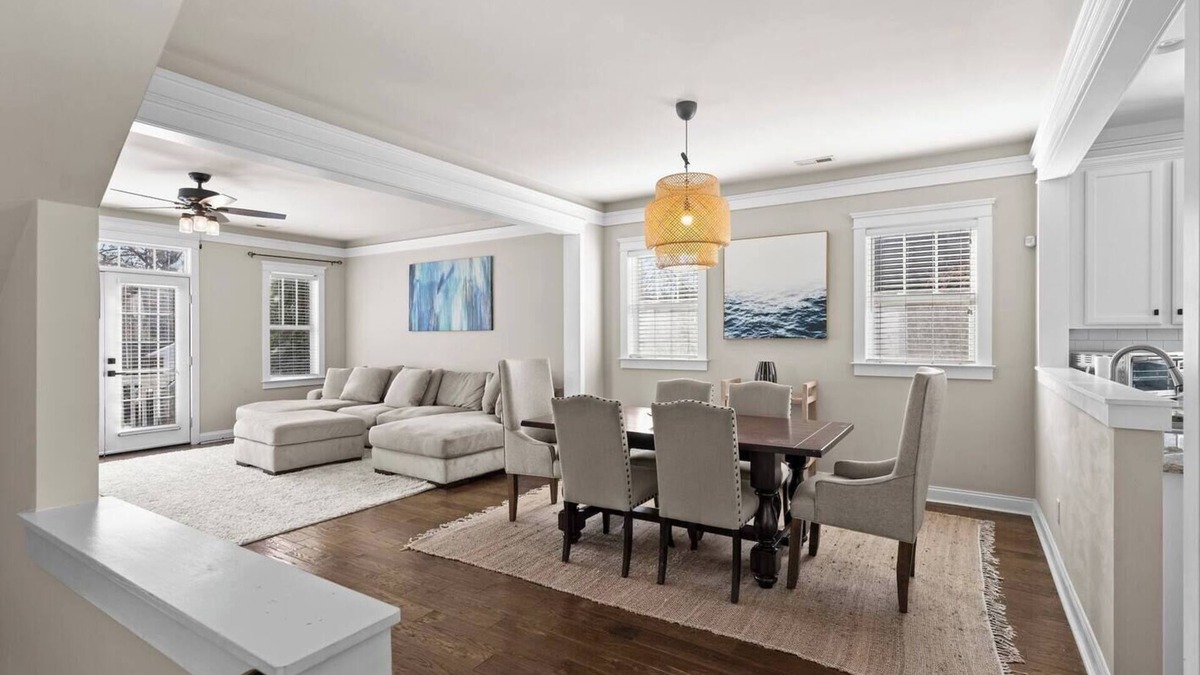 Wesley Heights House | Modern 3 Bed 3.5 Bath in uptown Charlotte in the heart of it all.