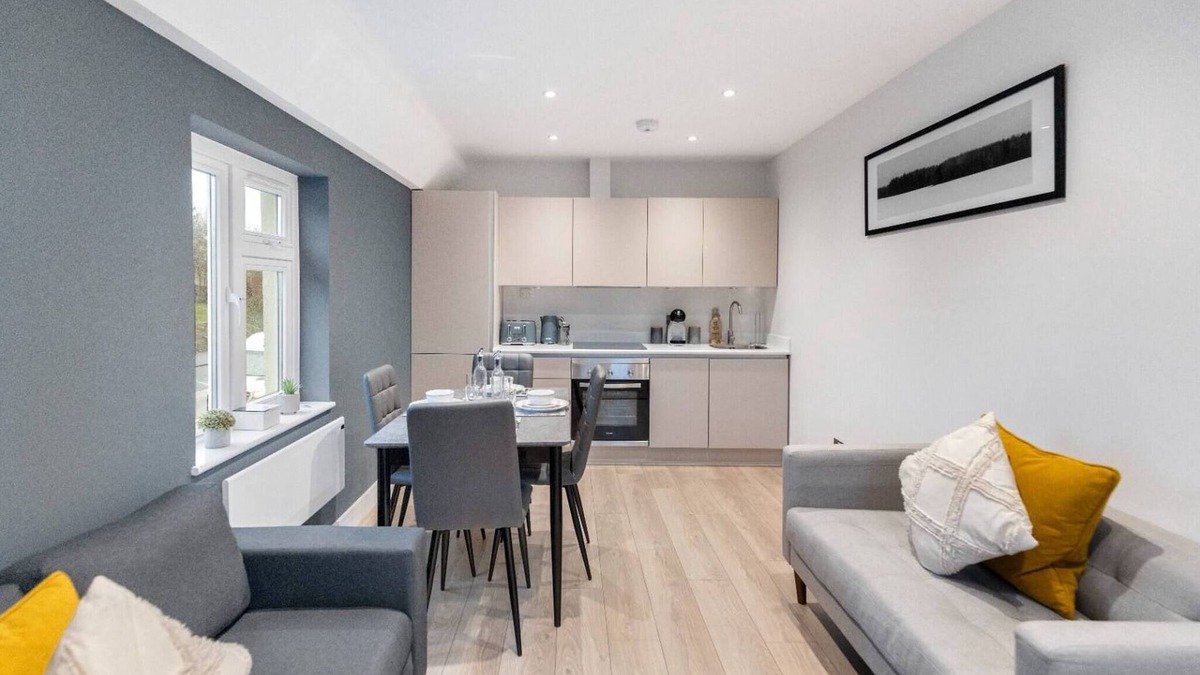 Brentwood Apartment | Modern 3-bed apt in Shenfield