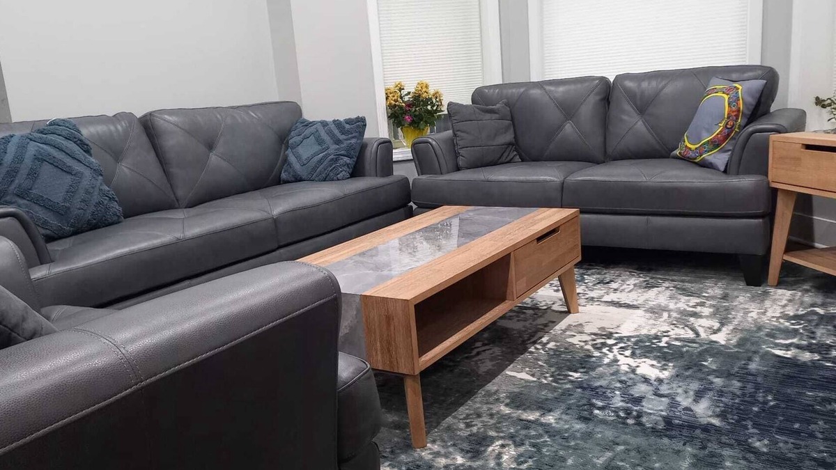 Chicago House | Modern 3-bedroom 2.5 Bathroom house with Garage Parking and experienced host.