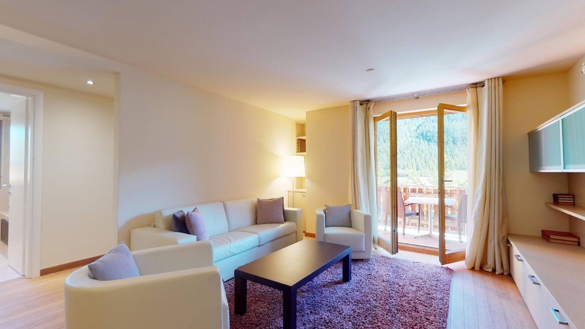 Madulain Apartment | Modern 3½ room flat on the ground floor, approx.