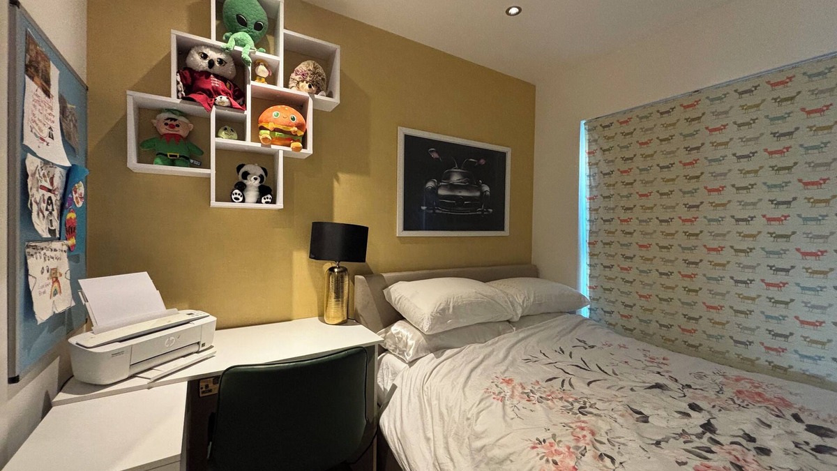 Sands End Apartment | Modern 3BD with Private Balcony, Imperial Wharf