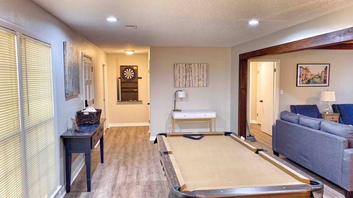 Decatur House | Modern 3BR Family Retreat Pool Table Fire Pit Pets Welcome