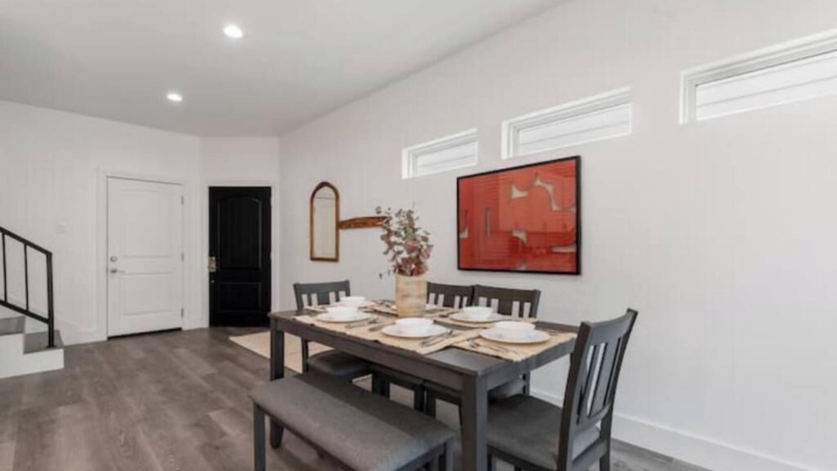 Northside House | Modern 3BR Gem Near Downtown