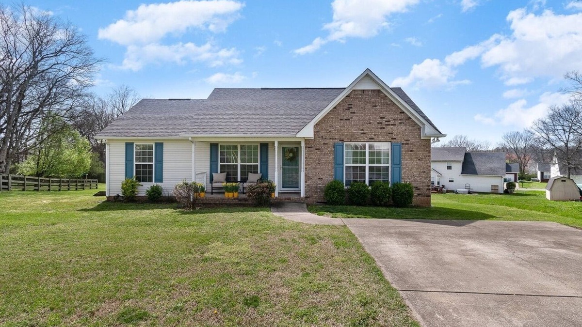Spring Hill House | Modern 3BR Home with Office/Family & Remote-Work Friendly/Quiet Neighborhood