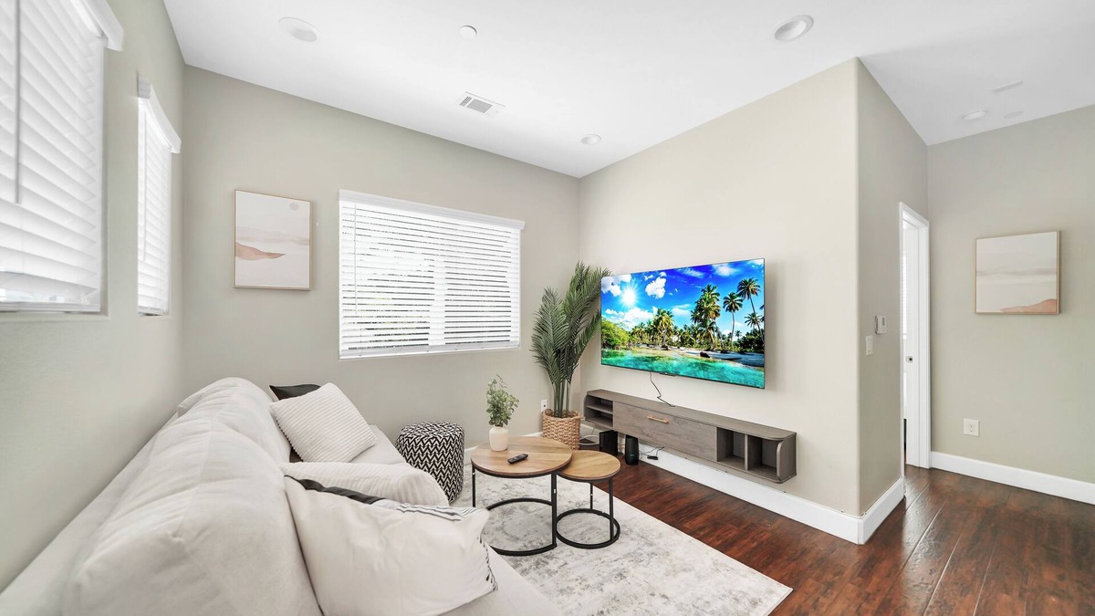 Westminster House | Modern 4 Bedroom Central Oasis with Spa