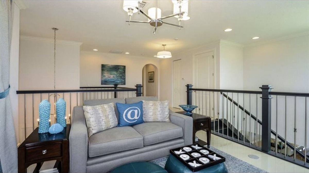 Pembroke Pines House | Modern 4 Bedroom Resort Style Home With Pool!