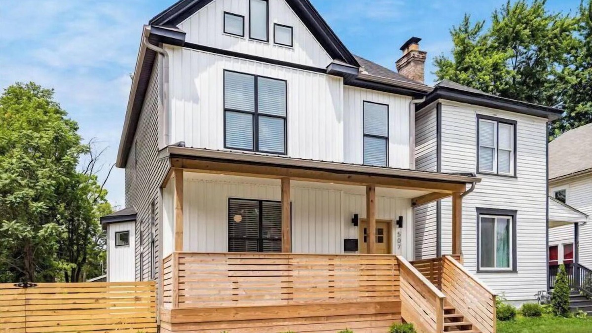 Livingston Park House | Modern 4Bd Home | Outdoor Living, Near Downtown and Children's Hospital