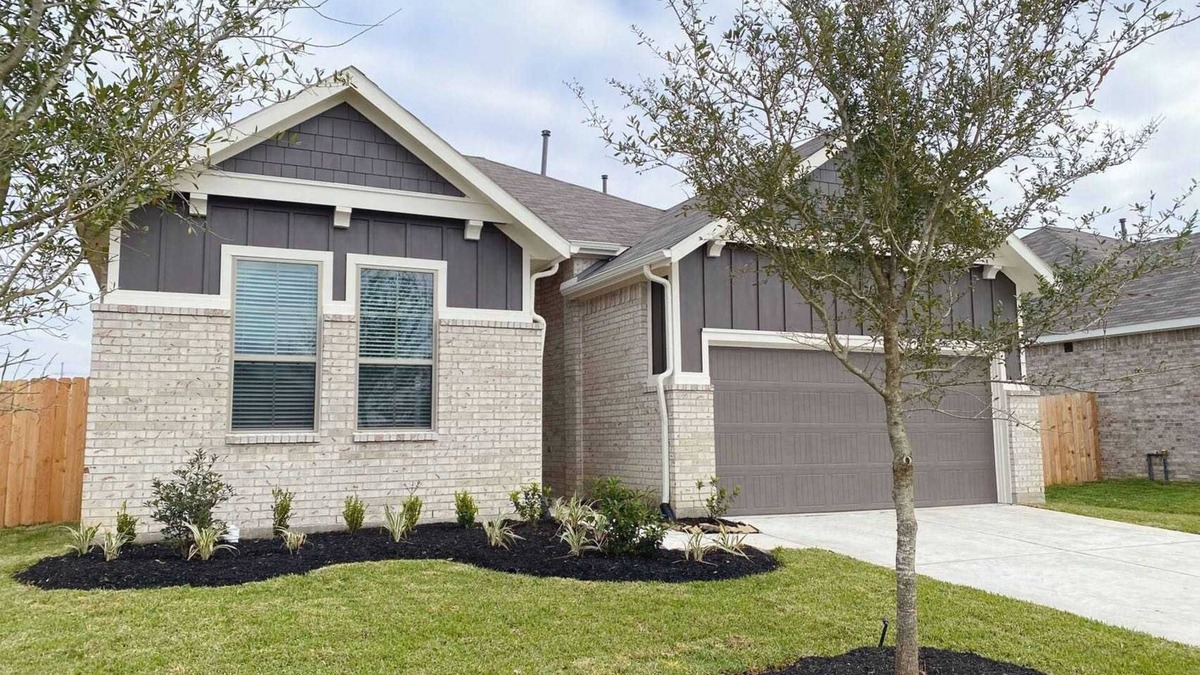 Rosenberg House | Modern 4BR Home in Rosenberg with Spacious Living and Prime Location #41715