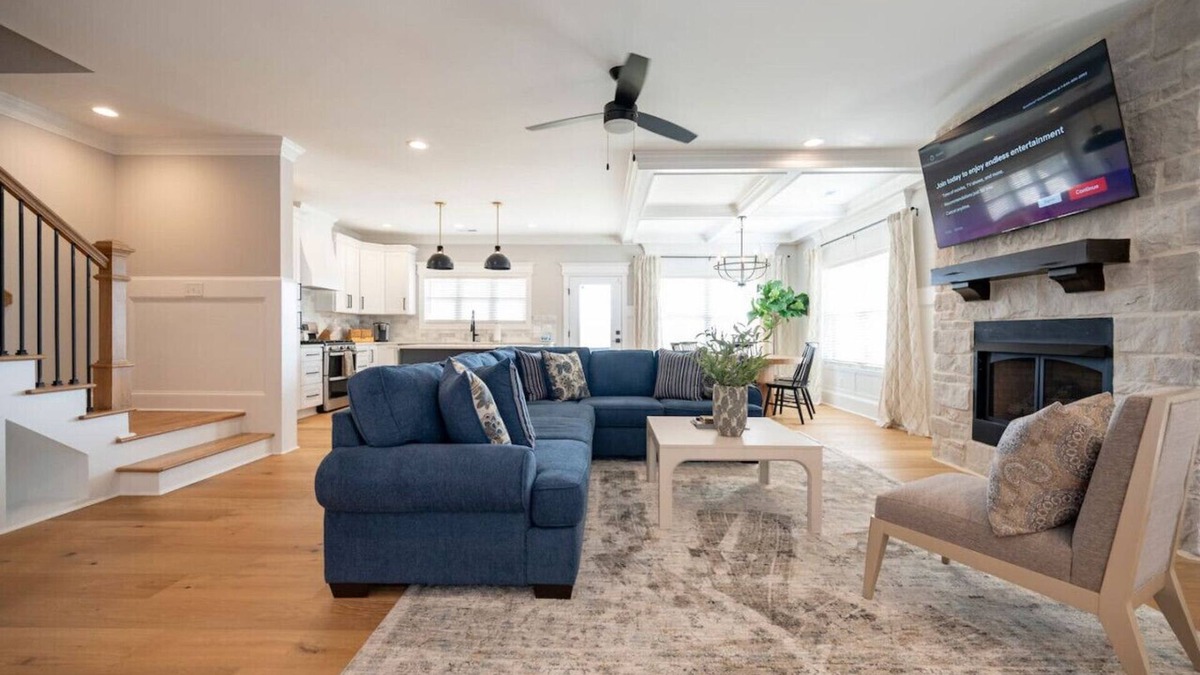 Forest House | Modern 4BR Oasis - Main Level Master + 2 King Beds