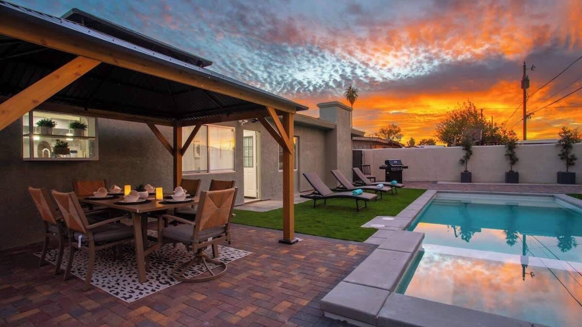 North Las Vegas House | Modern 5-Bedroom Playhouse with Pool & Pool Table