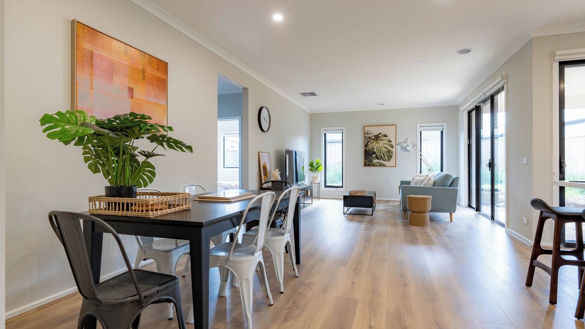 Clyde House | Modern 5bedrooms Clyde home