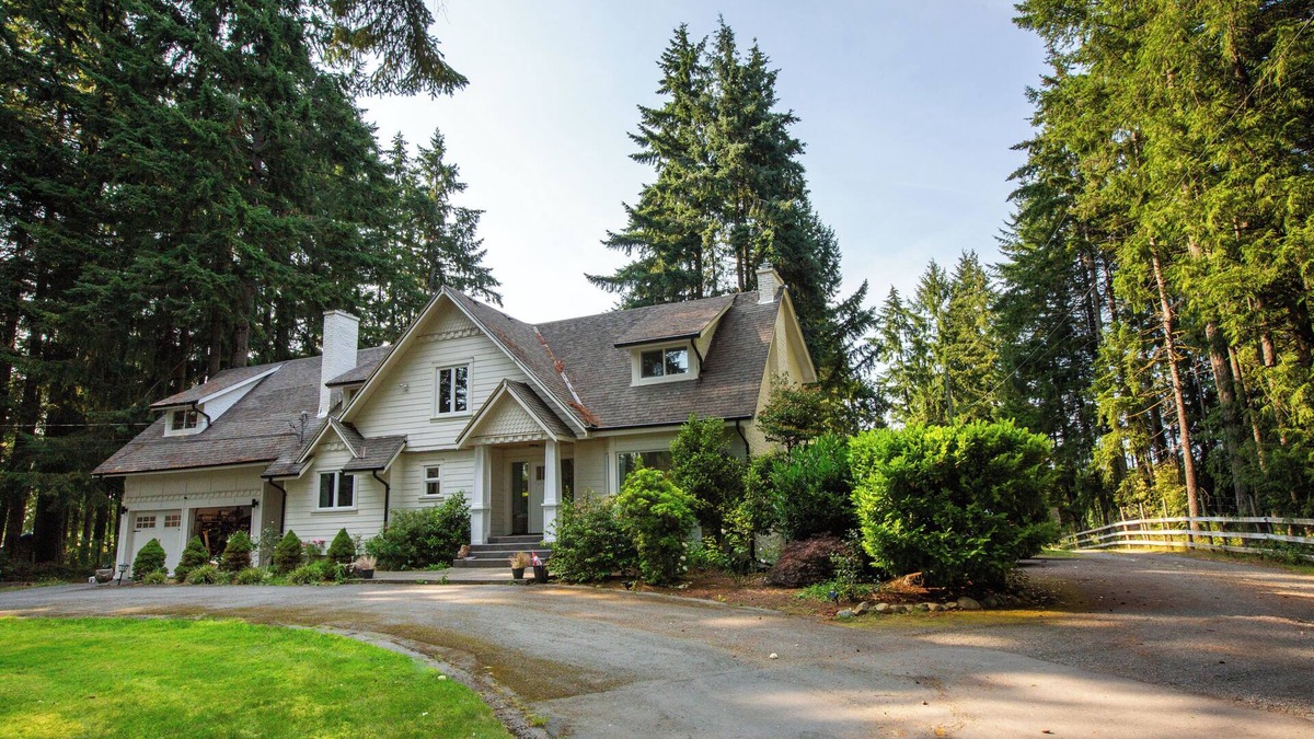 Cobble Hill House | Modern 5BR Luxury Getaway