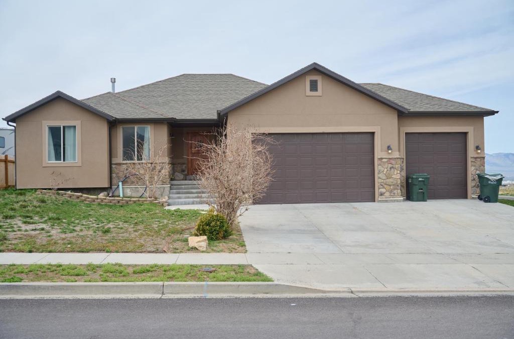 Tooele House | Modern 7 bedroom 4 bathroom home Tooele 16 Guests