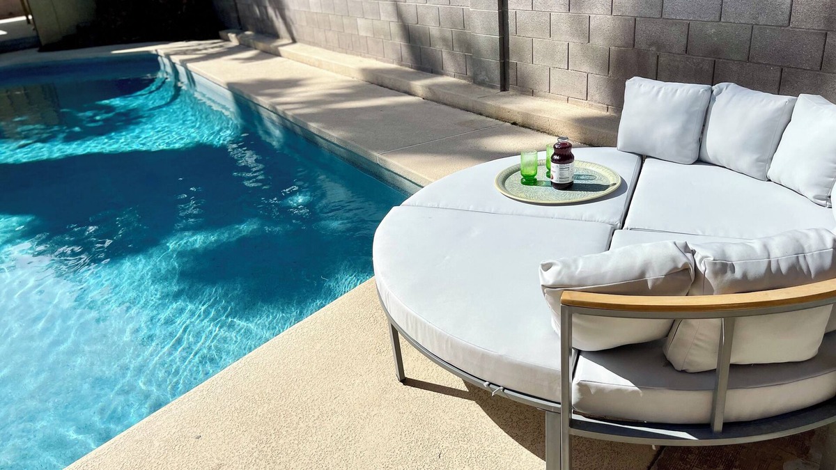 Las Vegas House | Modern 7BR Cinema & Pool & Guest House