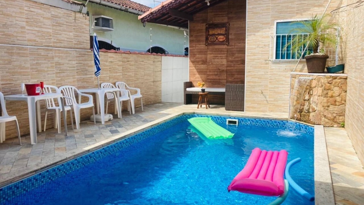 Real House | Modern and cozy house with fireplace and heated pool just 50m from the beach