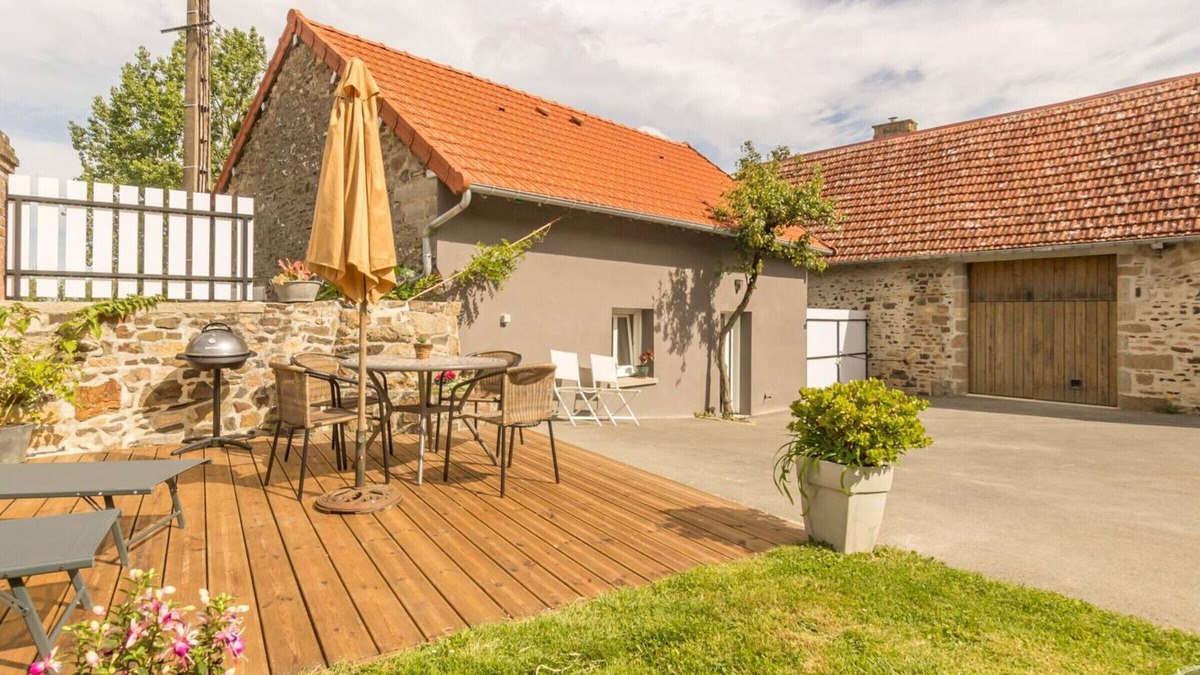 Jullouville Cottage | Modern Accessible Cottage Near Beach with EV Charging