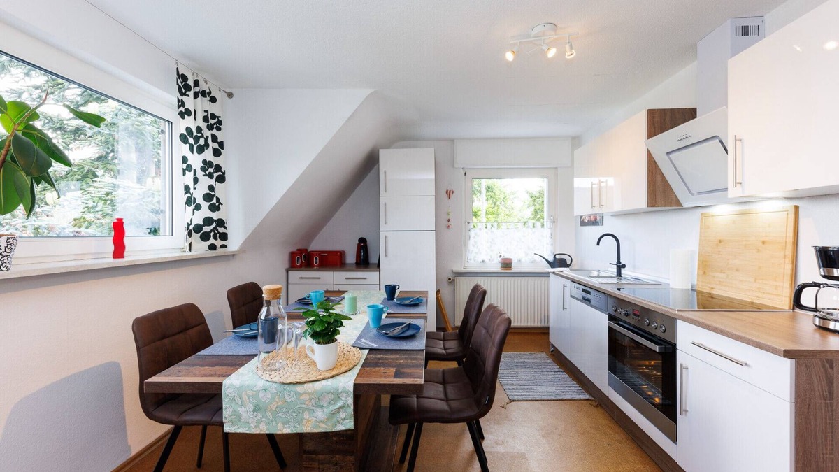 Hilchenbach Apartment | Modern and beautifully situated top floor apartment (80 sqm)