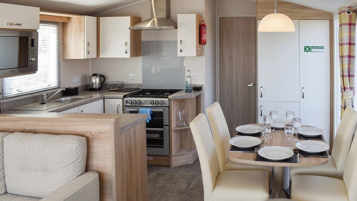 Potterhanworth House | Modern and contemporary holiday home perfect for a family holiday escape.