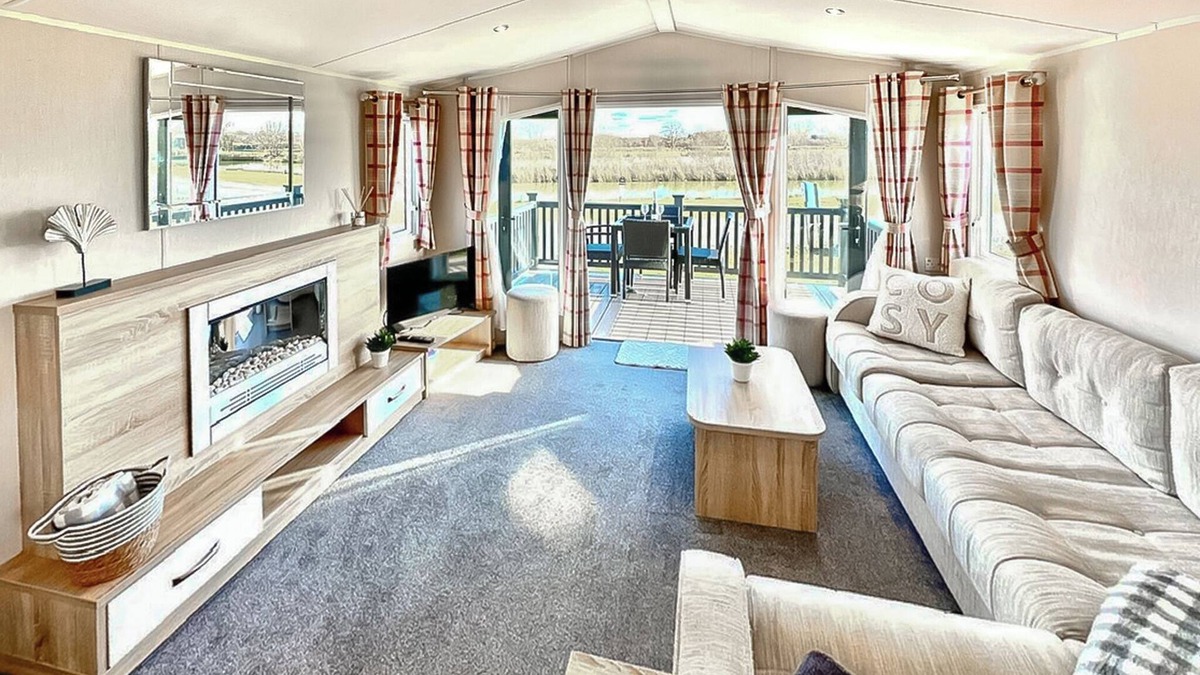 Potterhanworth House | Modern and contemporary holiday home perfect for a family holiday escape.