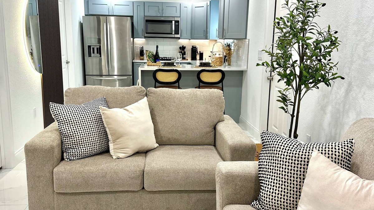 Carrollwood Apartment | Modern and Cozy Apartment in Tampa