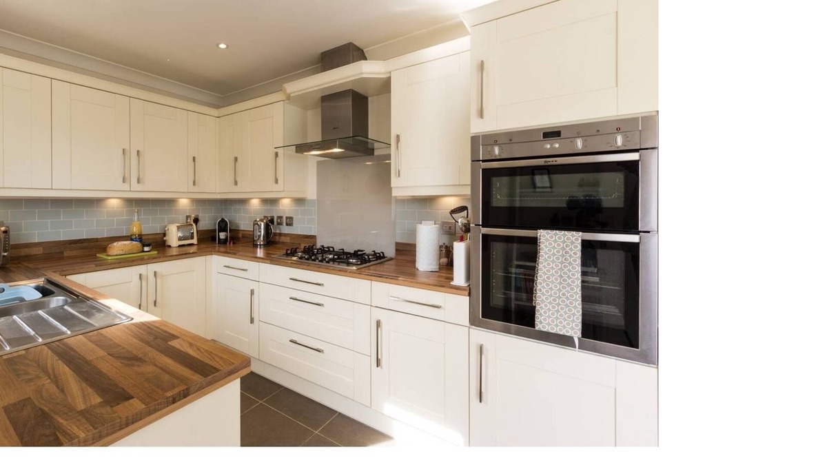 Wye House | Modern and spacious home in the village of Wye - sleeps 5