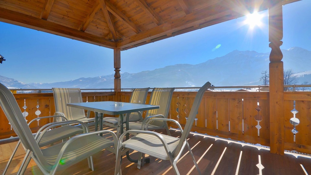 Furth Apartment | Modern apartment, private sauna, spectacular views, 5 min to ski lifts