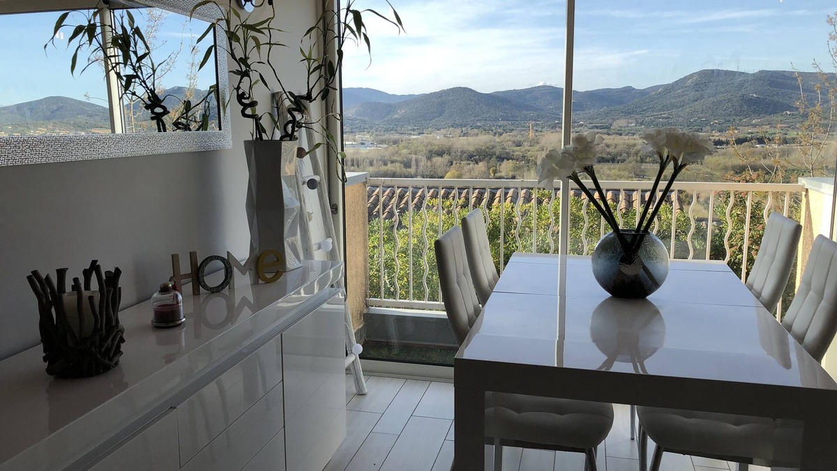 Cogolin Apartment | Modern apartment, Gulf of Saint Tropez