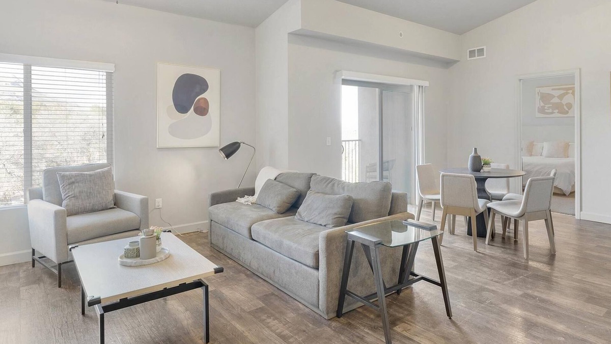 Magna Apartment | Modern Apartment in Prime Location (ID2951X44)