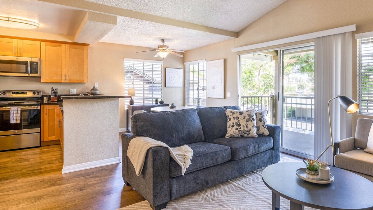 Los Serranos Apartment | Modern Apartment in Prime Location (ID9448X47)
