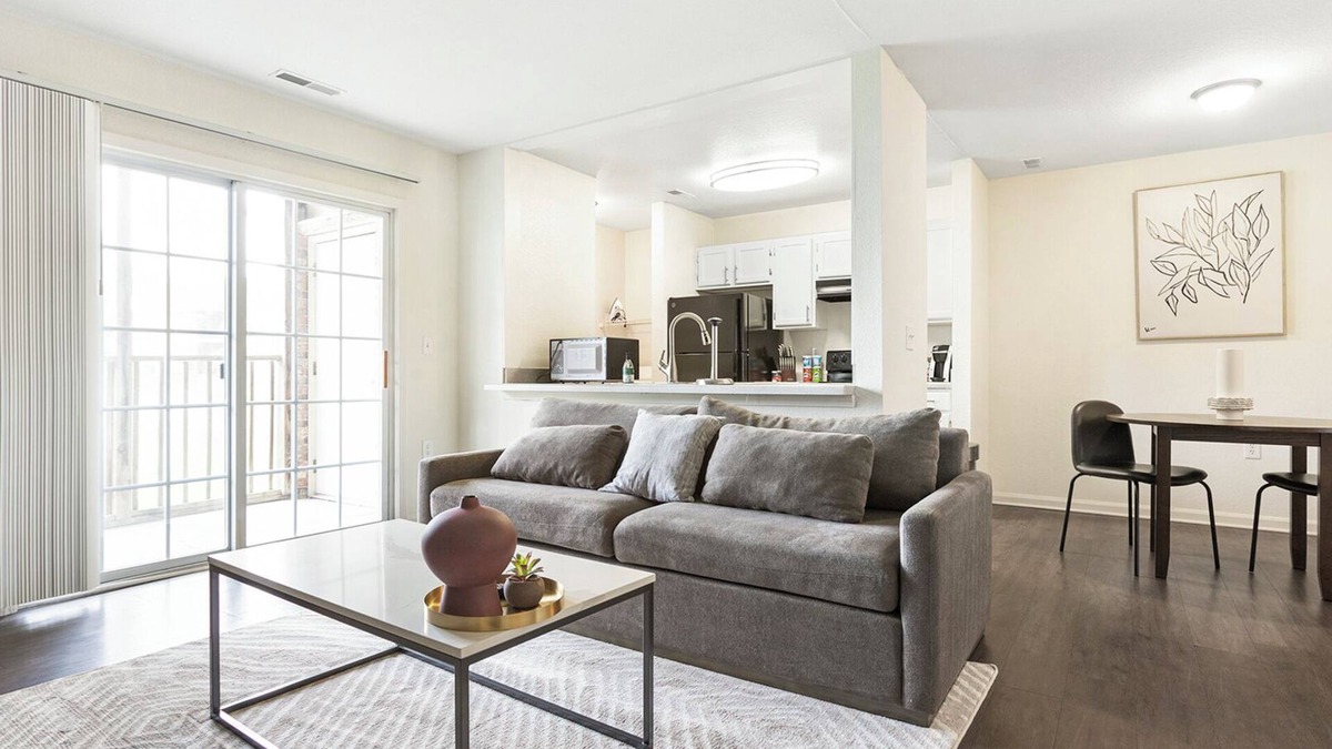 Fort Wayne Apartment | Modern Apartment in Prime Location (ID4293X27)